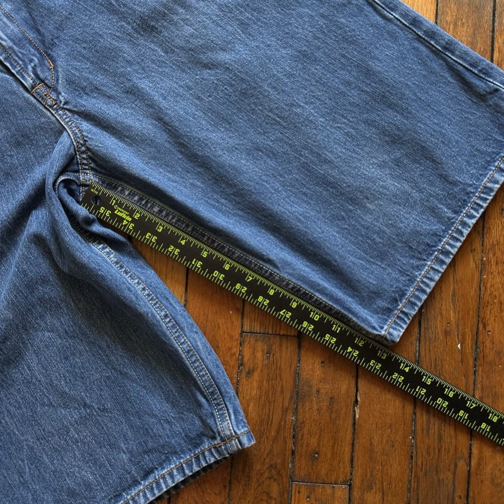 Vtg Y2K Rocawear Huge‎ Wide Leg Jean Shorts Men 34 Knife Pocket Hip Hop Baggy - Picture 8 of 9